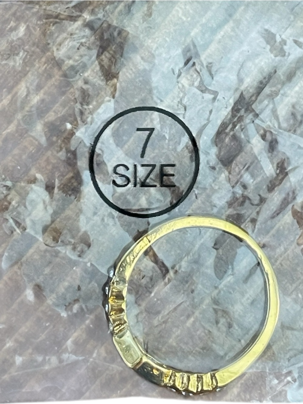 Gold Heart Ring - Picture 2 of 2